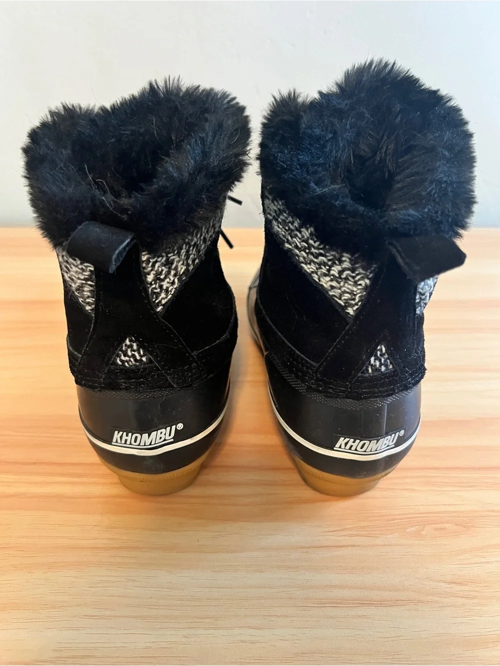 Khombu Lola Black Faux-Fur Cuff Lace-Up Winter Rain Boots